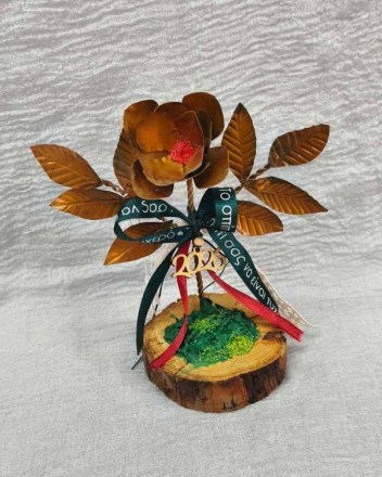 22  α  γουρι τριανταφυλλο ξυλο (1)